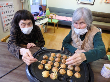 Read more about the article たこ焼き作り🐙2番館