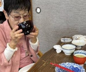 あおさのお味噌汁と本日のおやつ🥢たかのしの杜